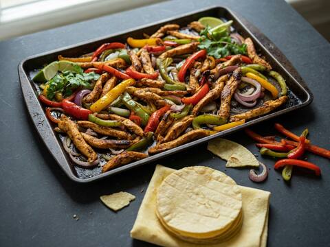 Chicken fajita sheet pan