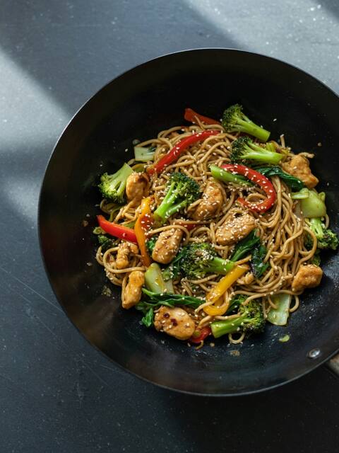 Chicken stir-fry noodles