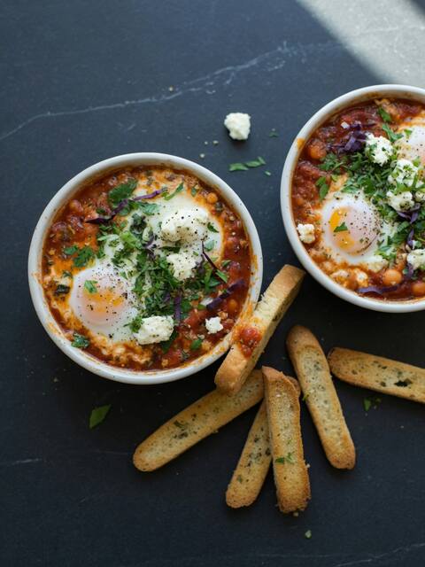 Baked egg & bean pots